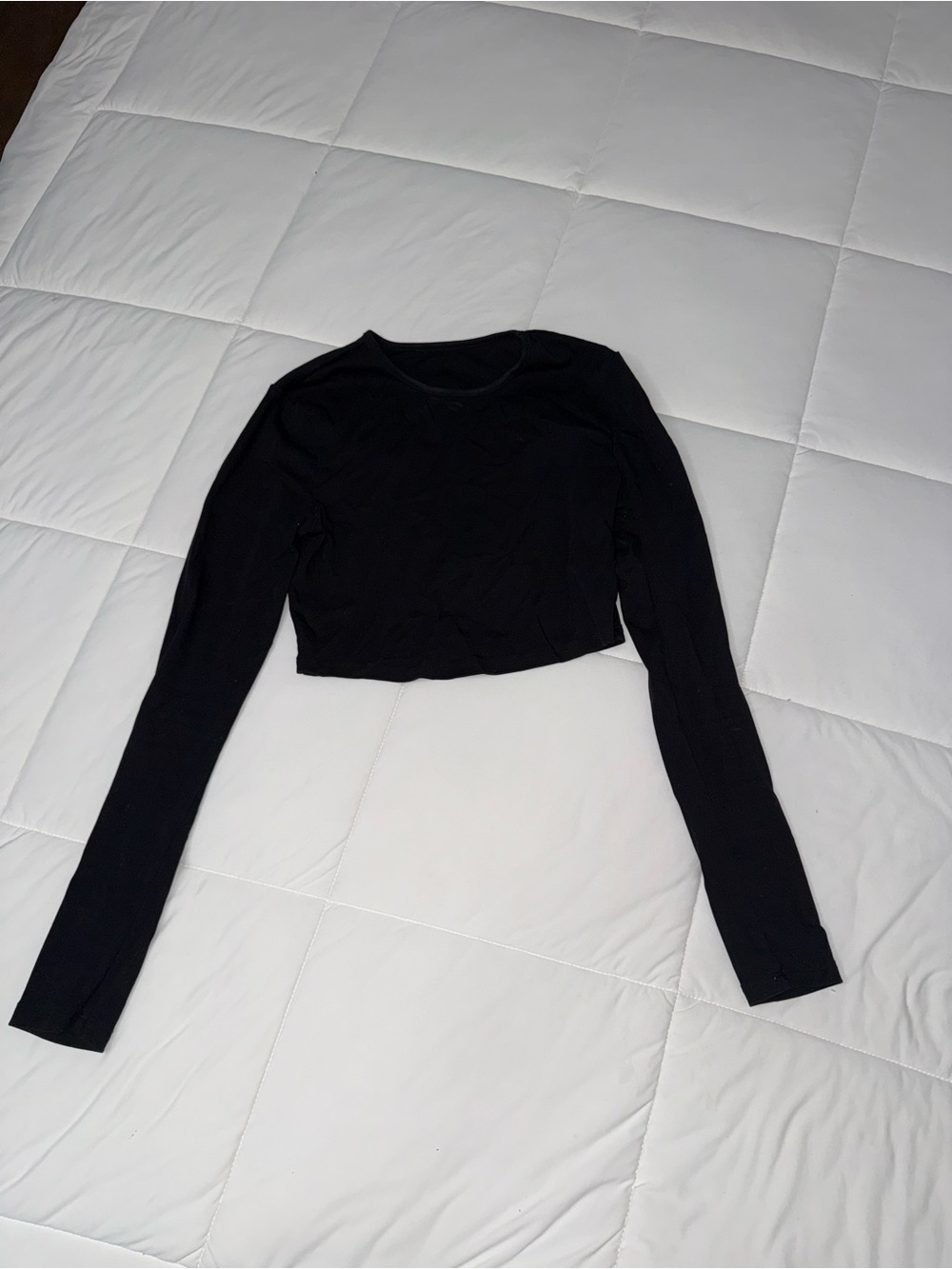 SHEIN Black Long-Sleeve Cropped Tee